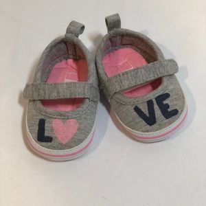 NWOT Carter’s LOVE Gray Mary Jane Crib Shoe
